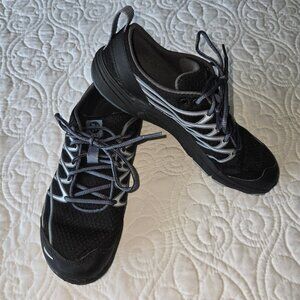 Merrell Women's Bare Access Arc 3 (J06302) shoes in a Women's size 7.5